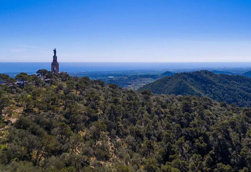 Petit Hotel Hostatgeria Sant Salvador