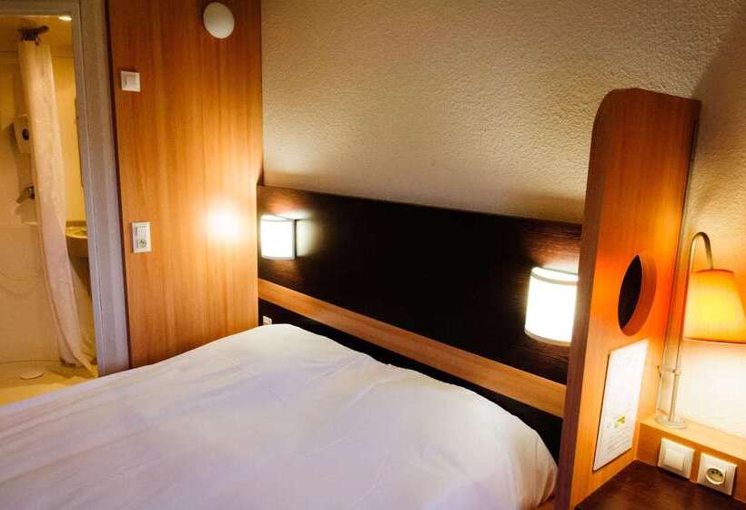 בית מלון כפרי Premiere Classe Annemasse  Ville La Grand