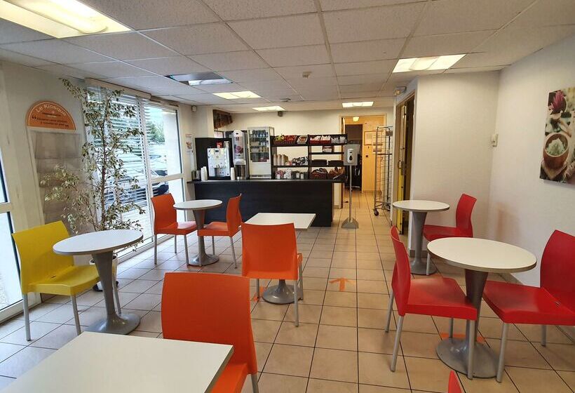 בית מלון כפרי Premiere Classe Annemasse  Ville La Grand