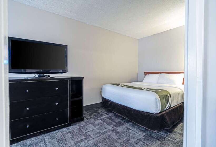 호텔 Quality Inn Halifax Airport