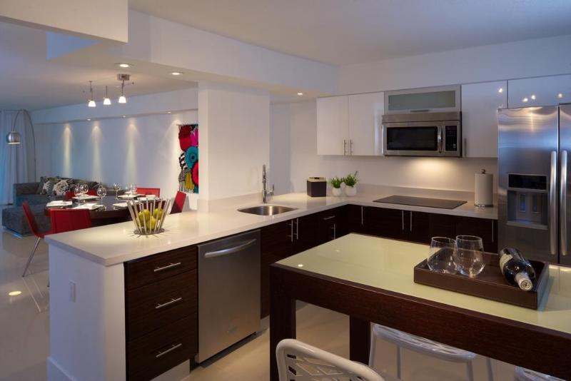 בית מלון כפרי Beach Haus Bal Harbour