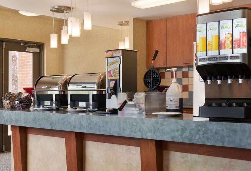בית מלון כפרי Ramada By Wyndham Nanaimo