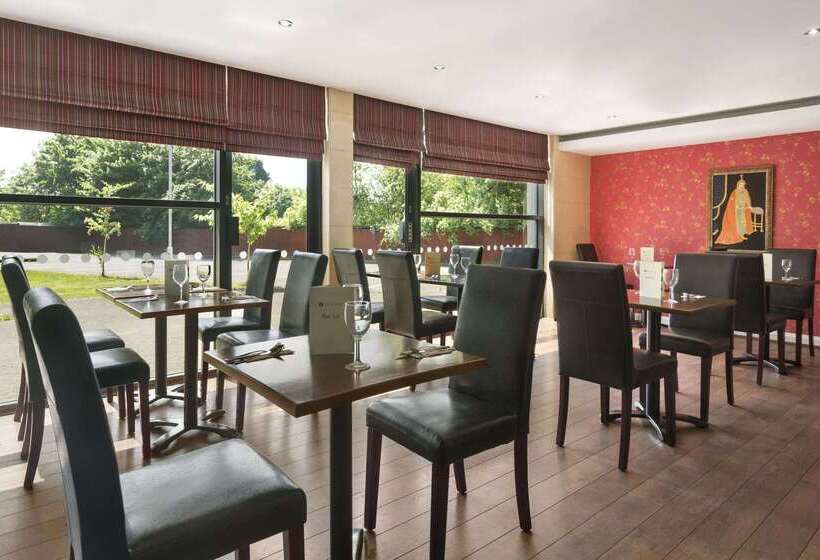 هتل Ramada Birmingham Oldbury M5 J2