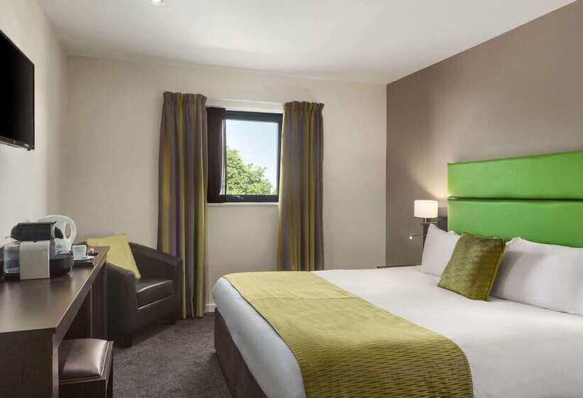 هتل Ramada Birmingham Oldbury M5 J2