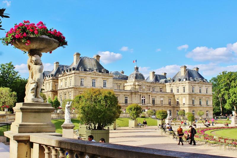 Отель Renaissance Paris Arc De Triomphe