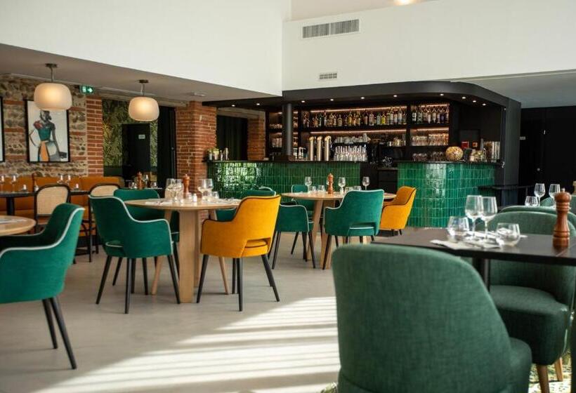 בית מלון כפרי Les Pins Galants