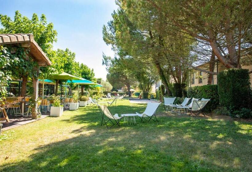 בית מלון כפרי Les Pins Galants