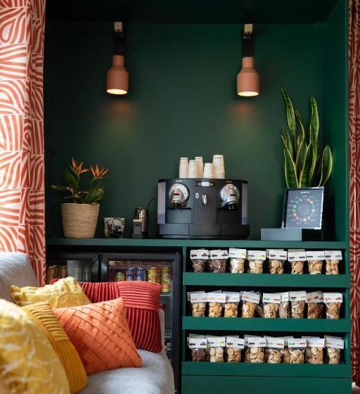 בית מלון כפרי Les Pins Galants