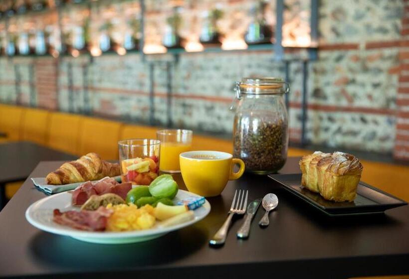 בית מלון כפרי Les Pins Galants