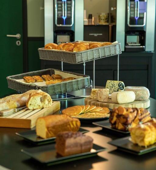 בית מלון כפרי Les Pins Galants