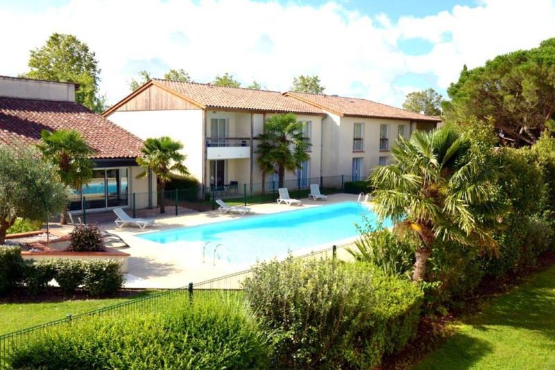 فندق Les Pins Galants