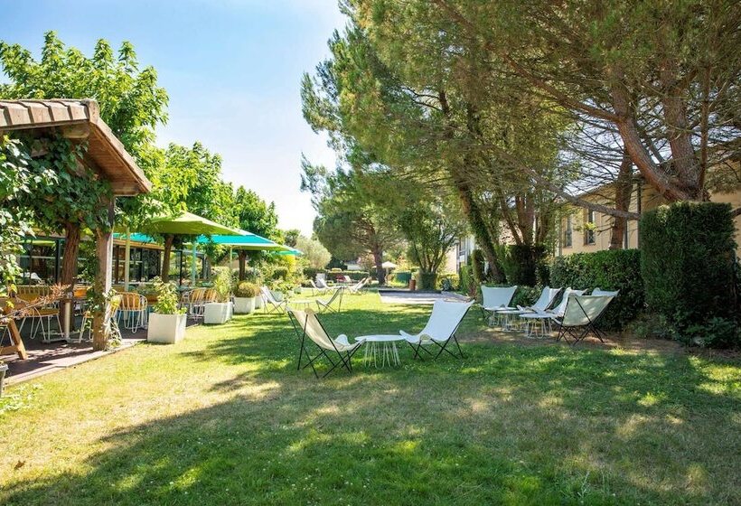 בית מלון כפרי Les Pins Galants