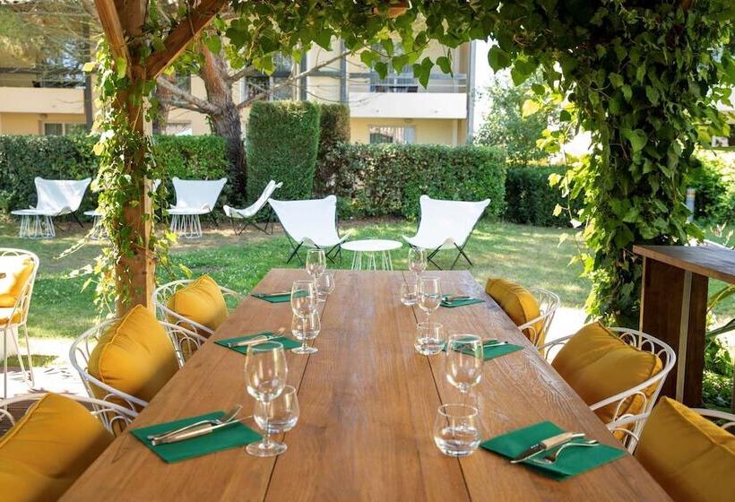 בית מלון כפרי Les Pins Galants