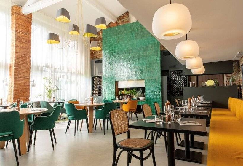 בית מלון כפרי Les Pins Galants