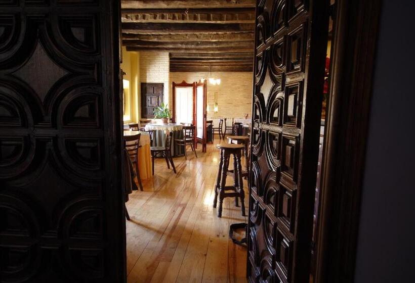 فندق ريفى La Val