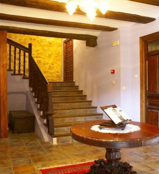 فندق ريفى La Val