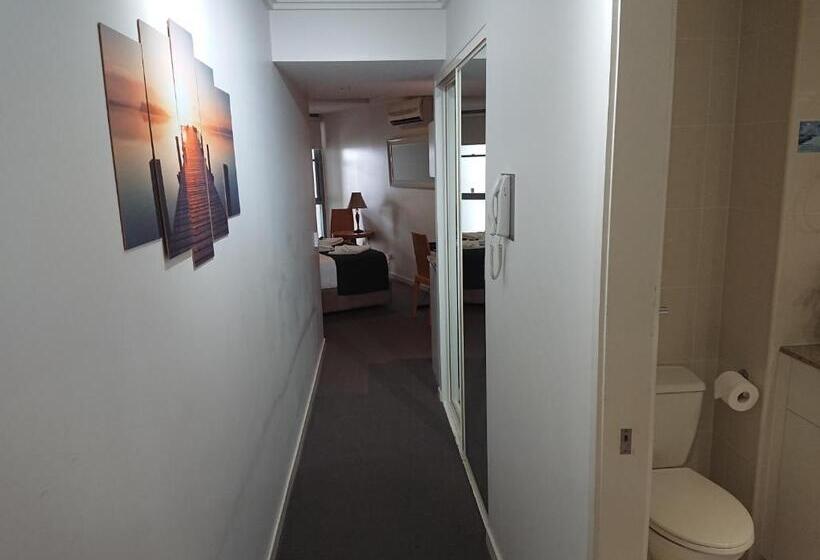 בית מלון כפרי Scarborough Beach Resort Brisbane