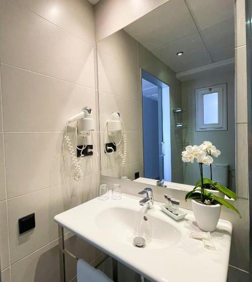 Sm Hotel Teatre Auditori