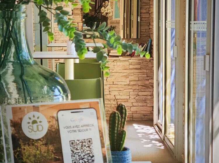 ホテル Sud Hôtel Restaurant