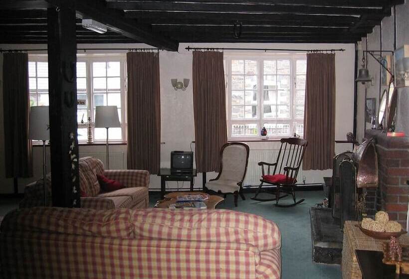 בית מלון כפרי The Horseshoe Guesthouse