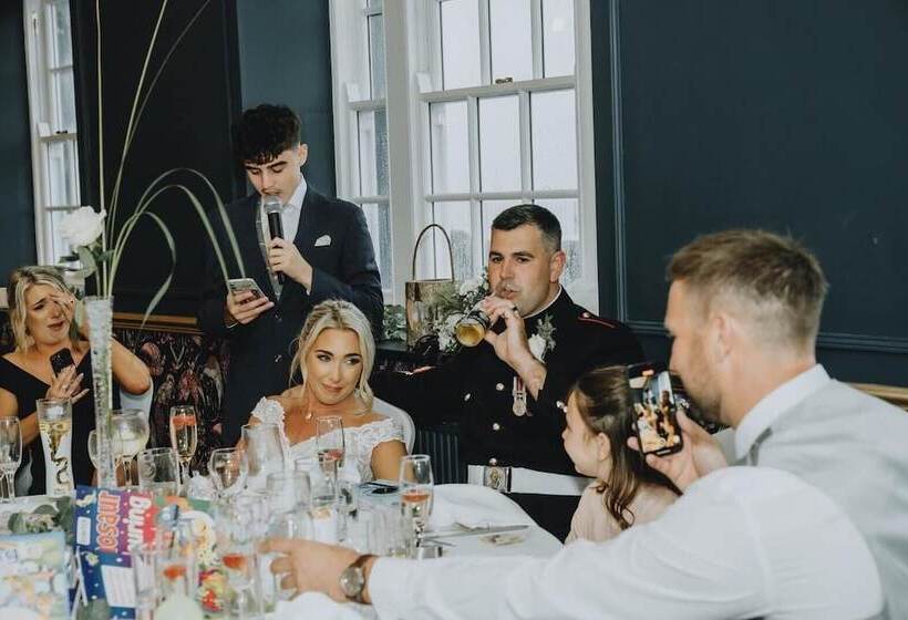 בית מלון כפרי The Lord Nelson