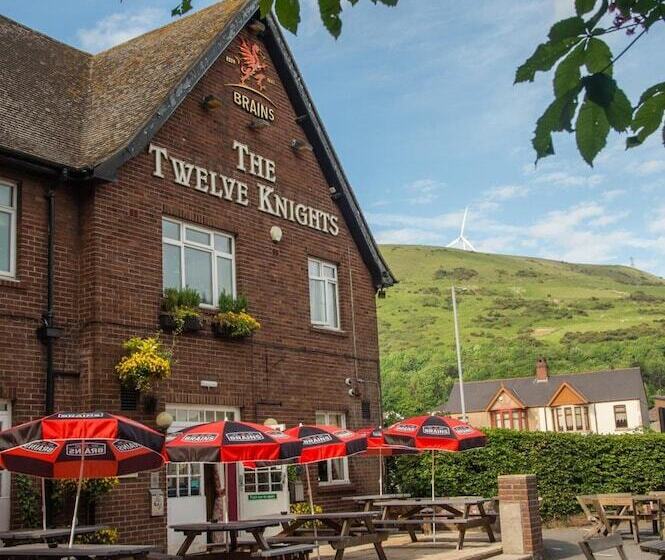 호텔 The Twelve Knights