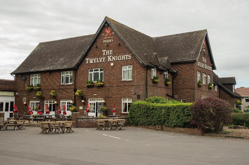 בית מלון כפרי The Twelve Knights