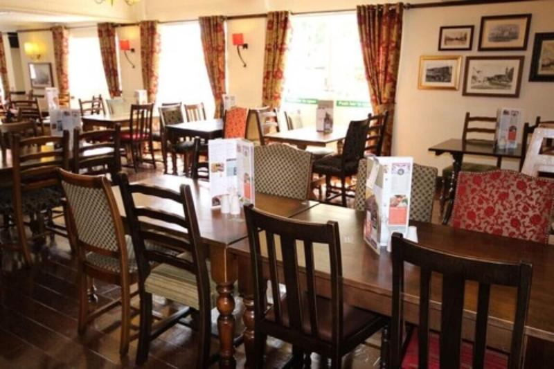 酒店 The Twelve Knights