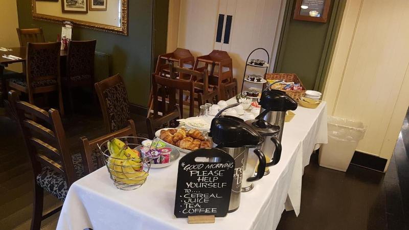 酒店 The Twelve Knights