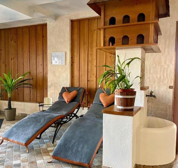 Thermenhotel Vier Jahreszeiten