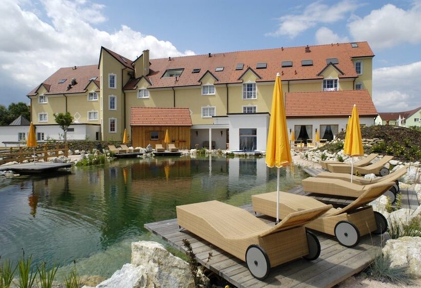 Thermenhotel Vier Jahreszeiten