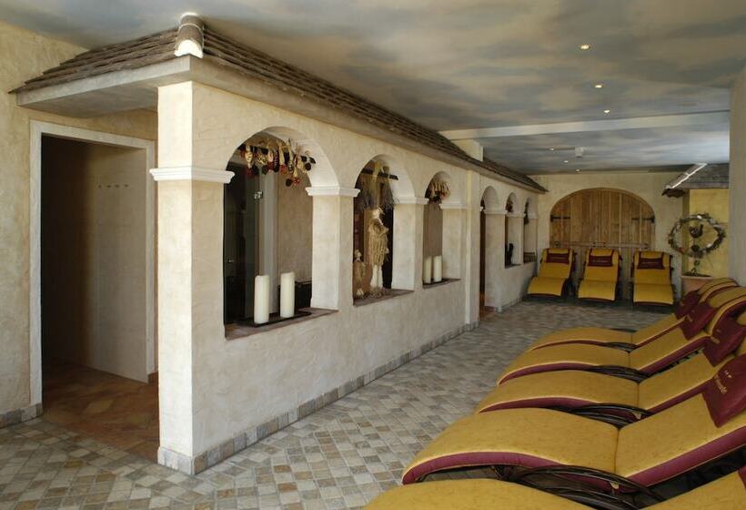 Thermenhotel Vier Jahreszeiten