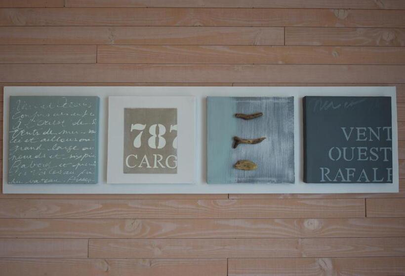 Отель Villa Trémail   La Plage Au Pied De Votre Chambre