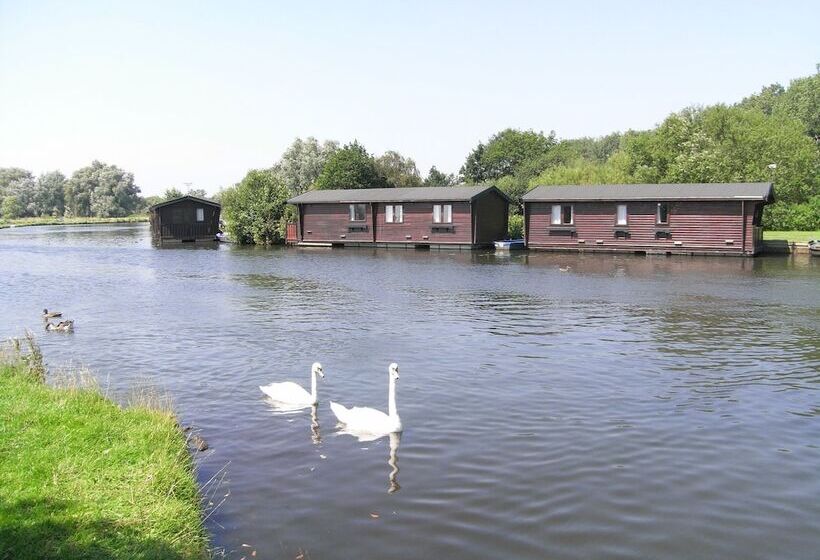 호텔 Wayford Bridge Inn