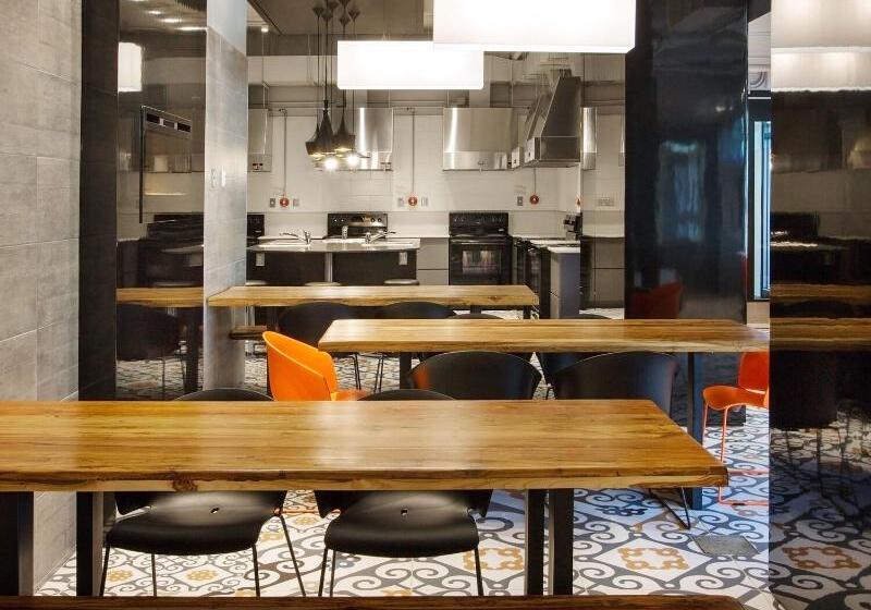 Отель Zum Auberge D été Résidences De L Université De Montréal