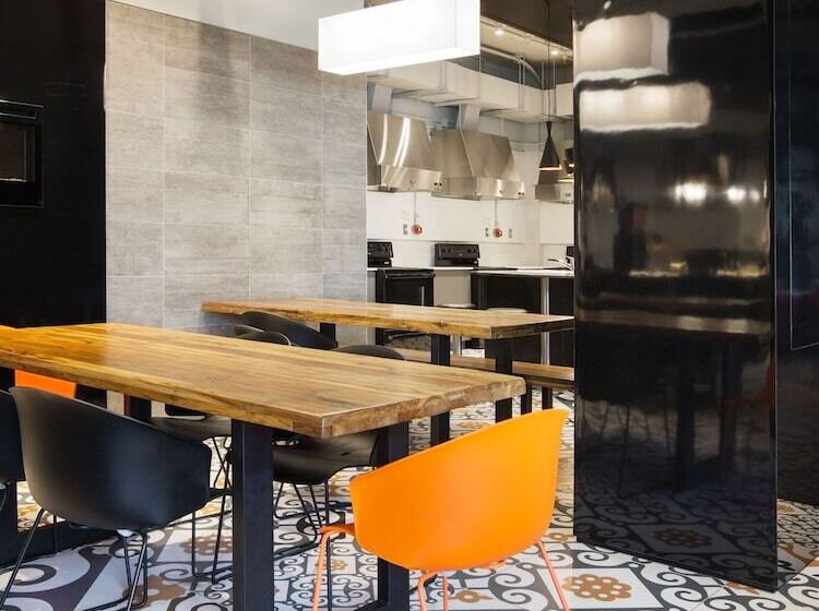 Отель Zum Auberge D été Résidences De L Université De Montréal