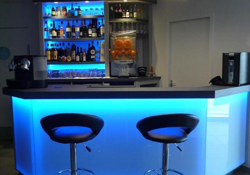 汽车旅馆  De La Baie De Paimpol