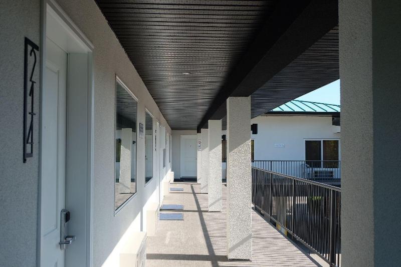 汽车旅馆  Oasis Inn