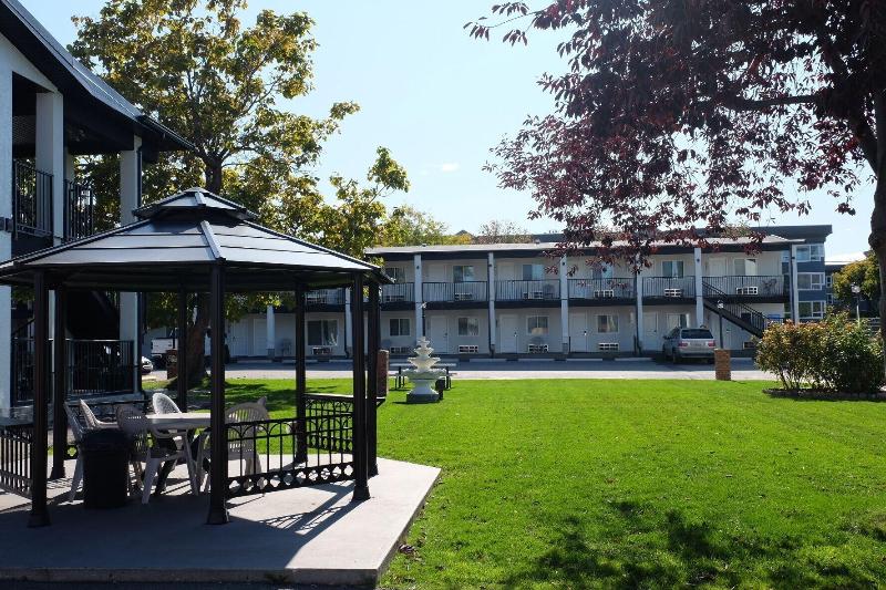 汽车旅馆  Oasis Inn