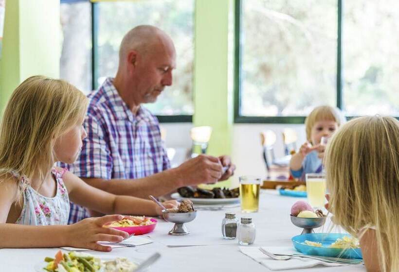 Playa Parc Apartments