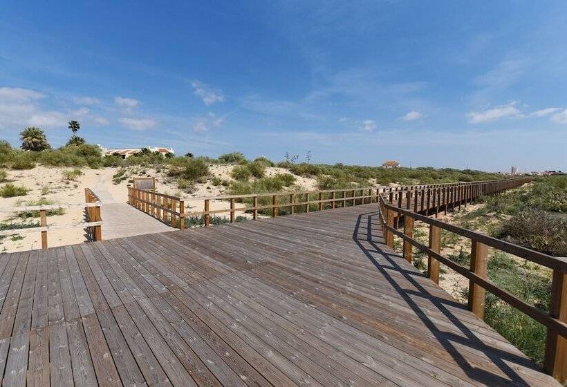 Praia Da Lota Resort - Beachfront Hotel