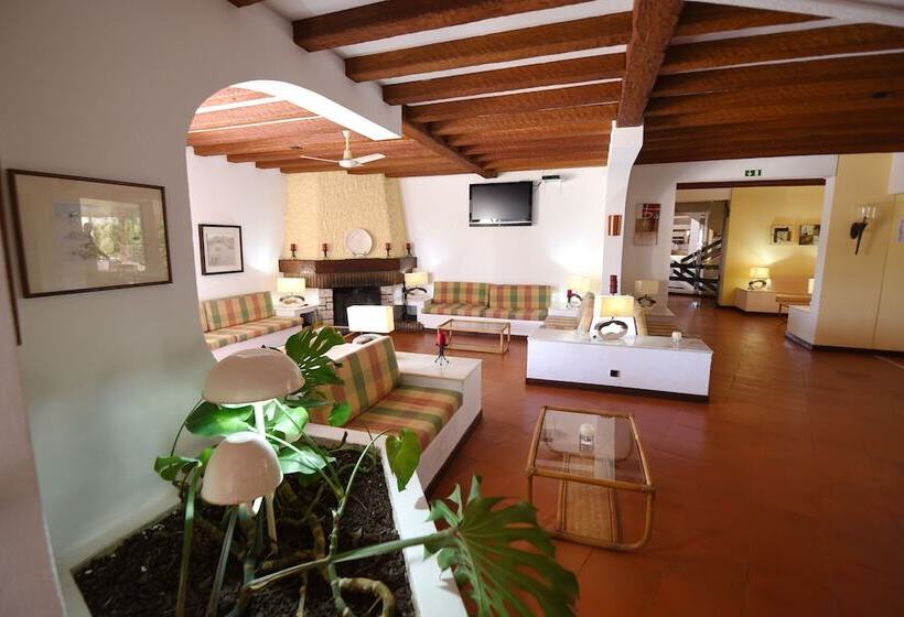 Praia Da Lota Resort - Beachfront Hotel