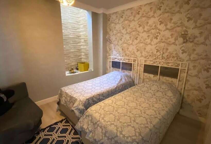 منتجع Aura Residence