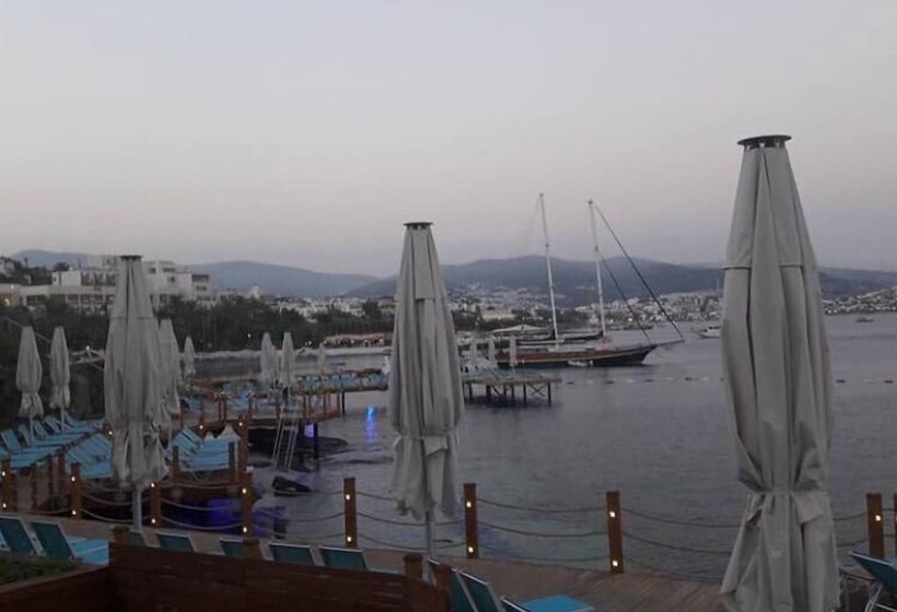 منتجع Aura Residence