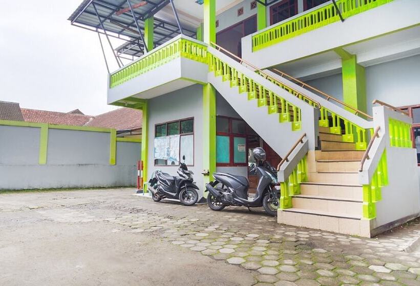 旅馆 Spot On 2730 Hotel Maribaya Indah Syariah