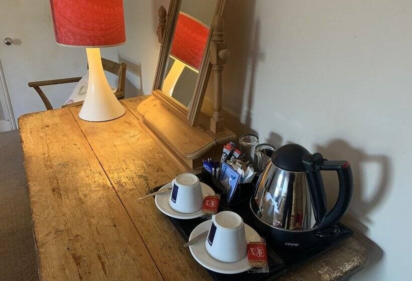 住宿加早餐  The Halfway House Pub And Kitchen