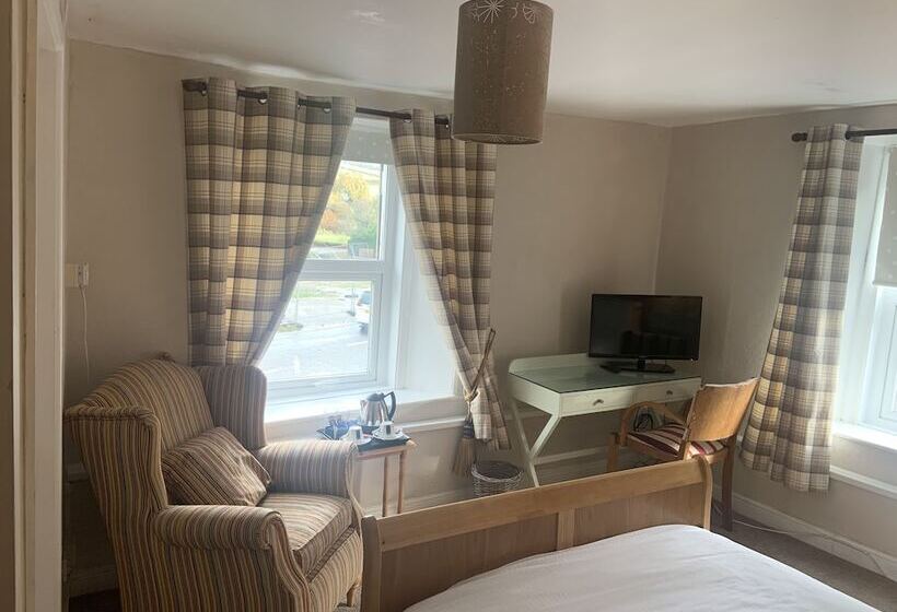 住宿加早餐  The Halfway House Pub And Kitchen