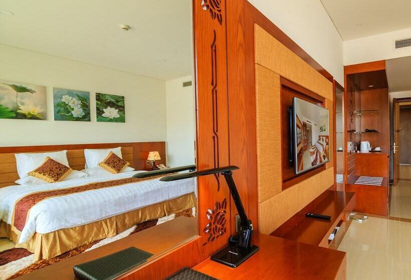 Gold Coast Hotel Resort & Spa