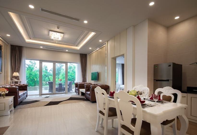 Gold Coast Hotel Resort & Spa