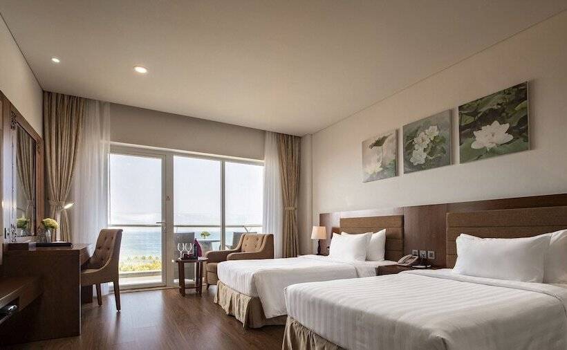 Gold Coast Hotel Resort & Spa